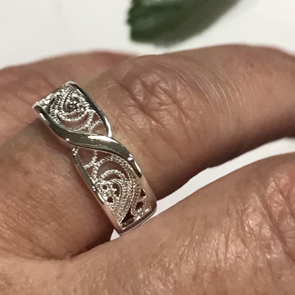 🔴White Gold Filled Filigree Band